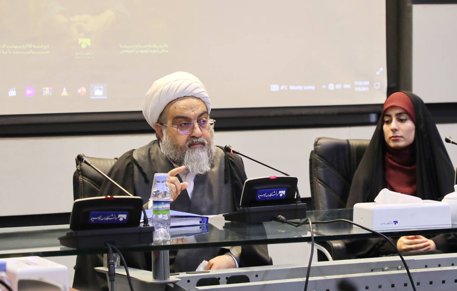 شهید مطهری قهرمان زیستن در تضادها بود